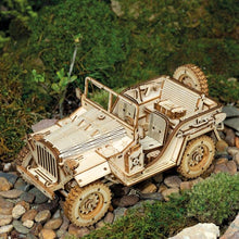 Lade das Bild in den Galerie-Viewer, Army Jeep
