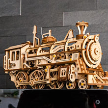 Lade das Bild in den Galerie-Viewer, Lokomotive mit Aufziehmechanismus
