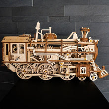 Lade das Bild in den Galerie-Viewer, Lokomotive mit Aufziehmechanismus
